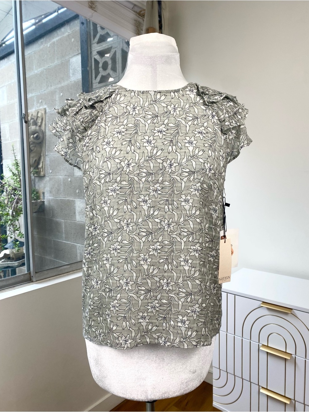 Nation LTD NWT Sarina Ruffle Sleeve Gauze Floral Garden Top, Size S - Picture 2 of 13